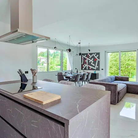 Villa Design With Pool - Maggiore